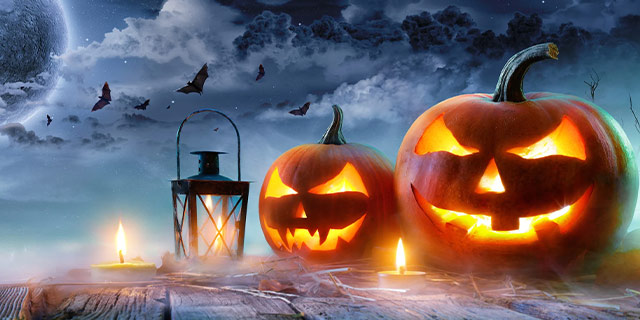Två halloween pumpor
